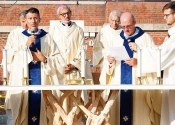 L’ingresso di don Stefano Votta e don Luca Ramello come co-parroci di San Mauro Torinese