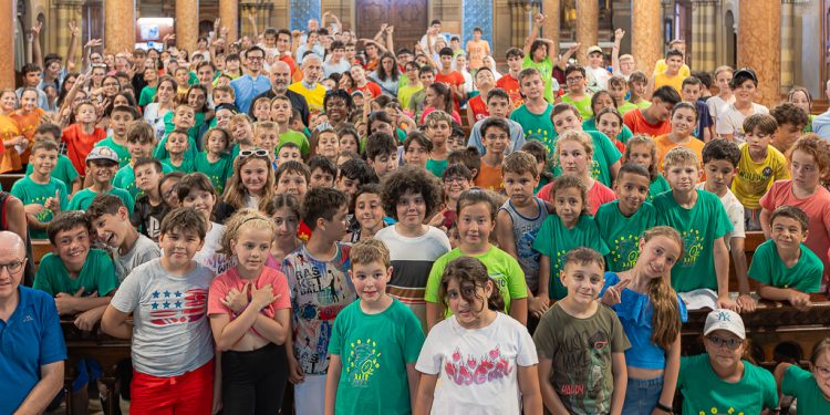 Il Vescovo Ausiliare negli Oratori estivi