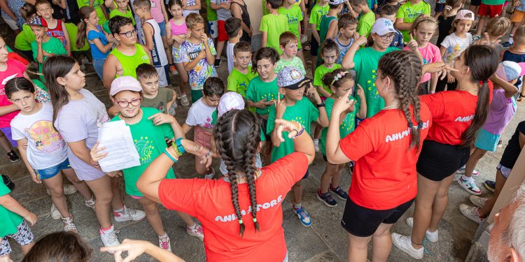 Il Vescovo Ausiliare negli Oratori estivi